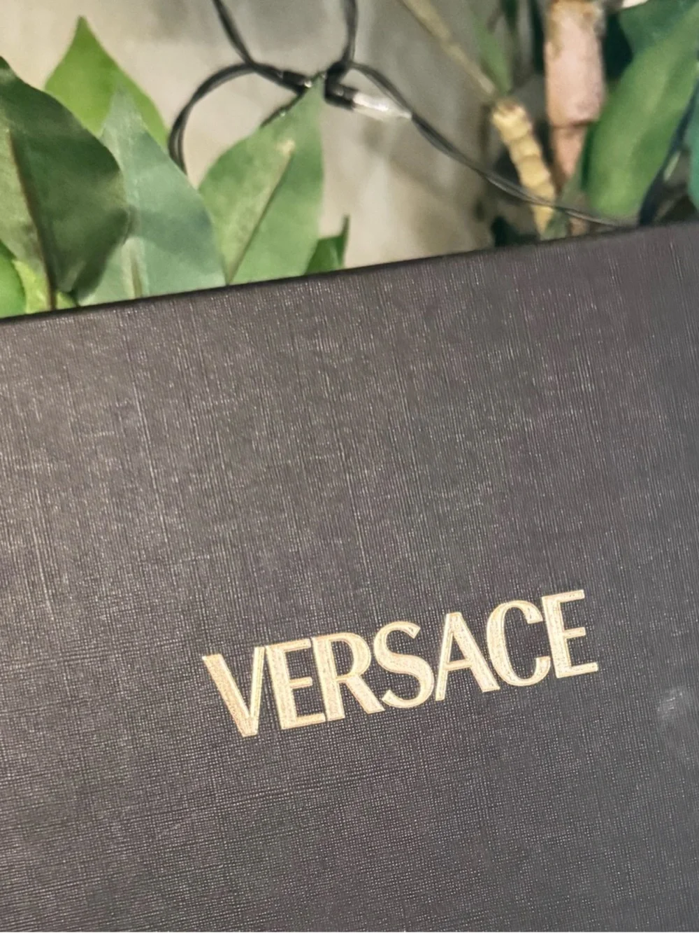 New in box Versace La Medusa Long Wallet Coral 🪸